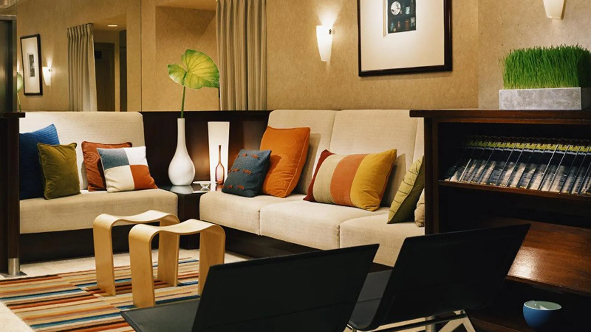 Eastgate Tower Hotel New York