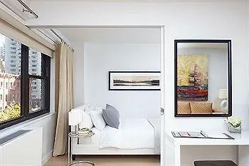 Eastgate Tower Hotel New York 3*,