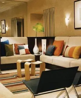 Eastgate Tower Hotel New York